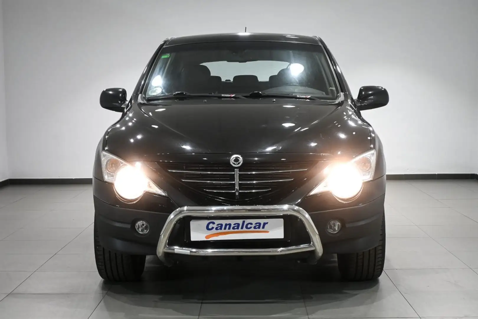 SsangYong Actyon 200Xdi Limited Aut. Negro - 2