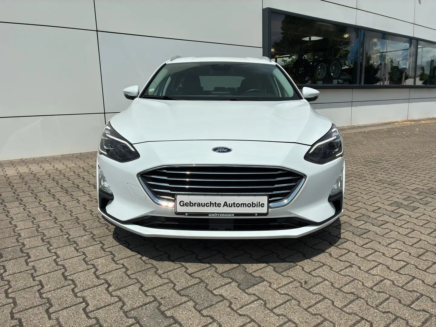 Ford Focus Turnier1.5 EcoBoost LED+RFK+PDC+GRA Blanc - 2