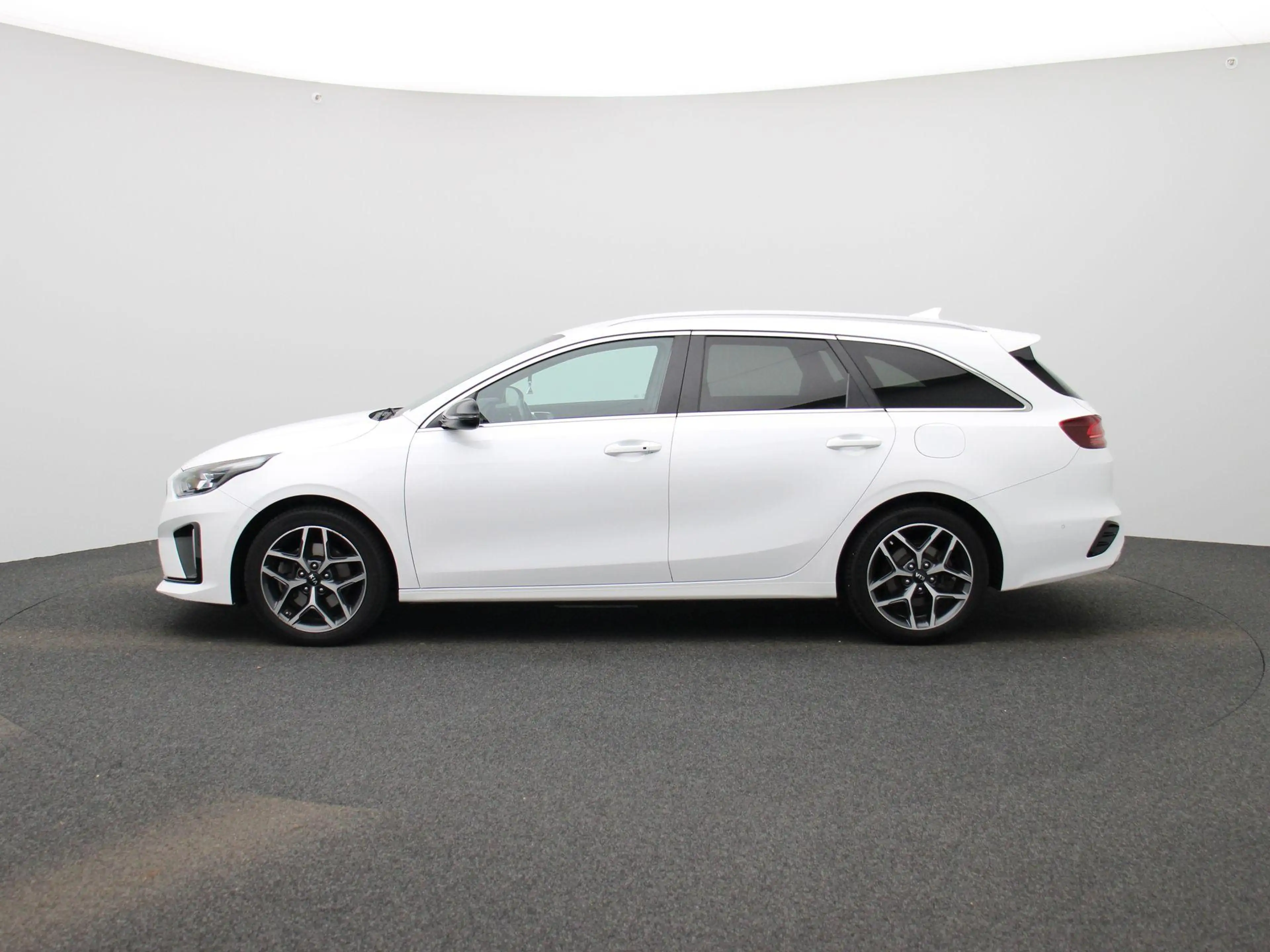 Kia Ceed SW / cee'd SW Sportswagon 1.0 T-GDi GT-Line Business Edition | A — photo 4