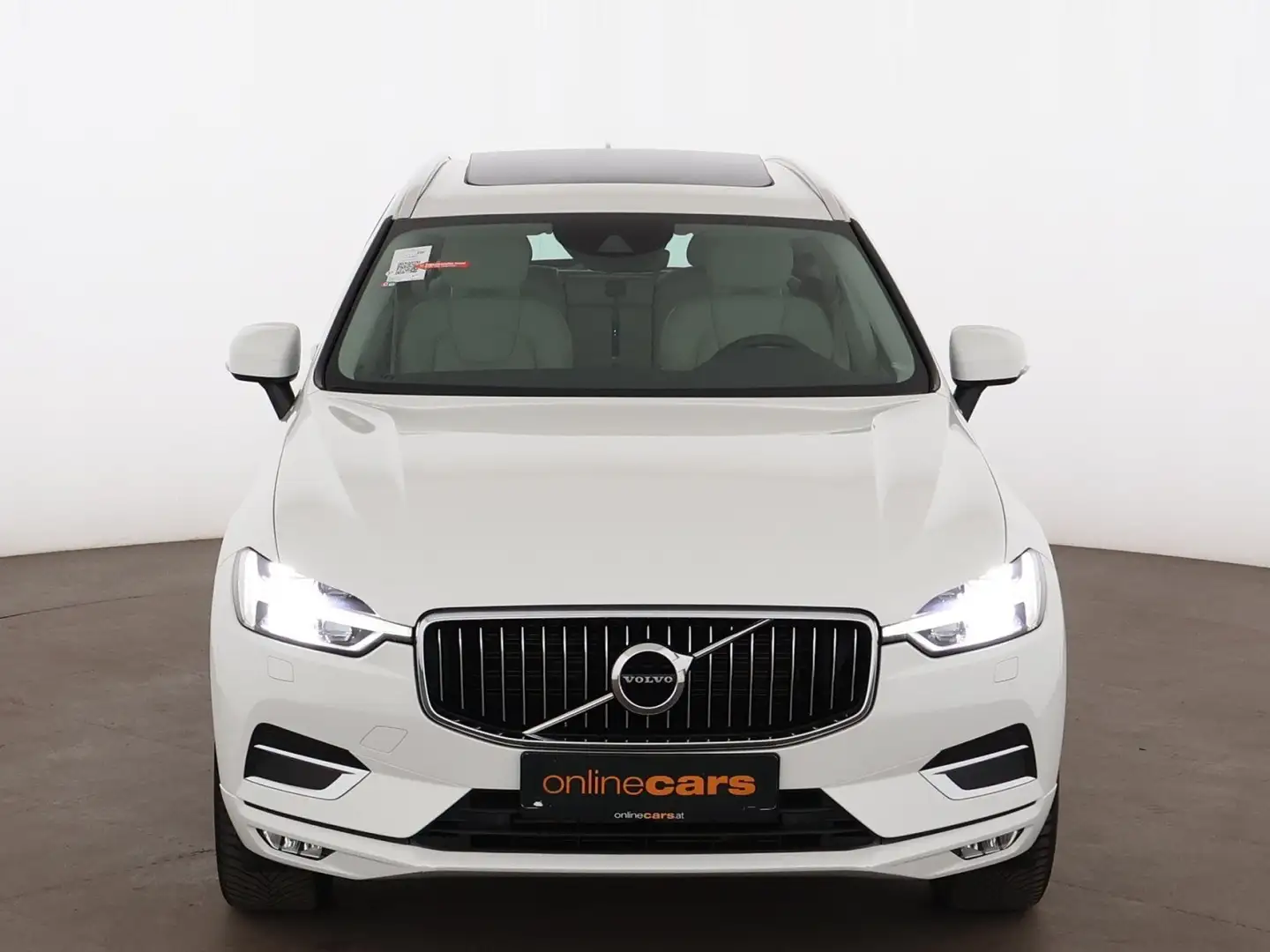 Volvo XC60 D4 Inscription Aut LED SKY AHK RADAR LEDER Weiß - 2
