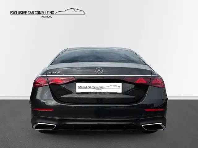 Mercedes-Benz E-Class view 5
