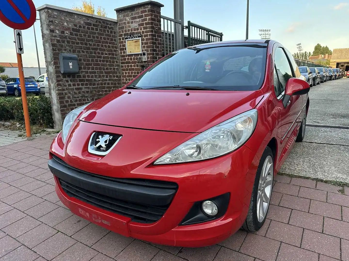 Peugeot 207 1.4 I MET 127DKM Rouge - 1