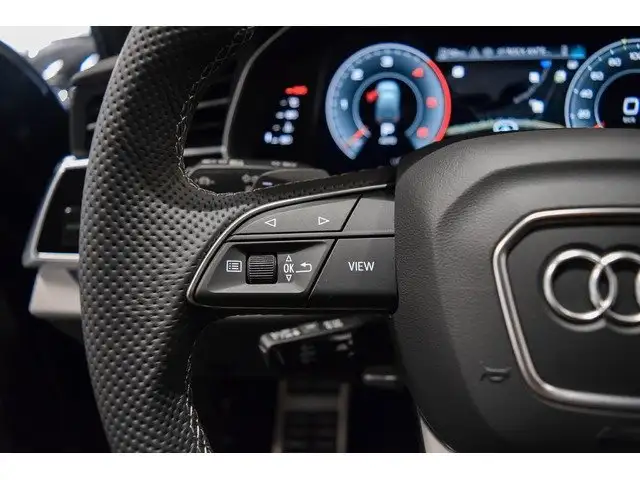 Audi Q7 view 21