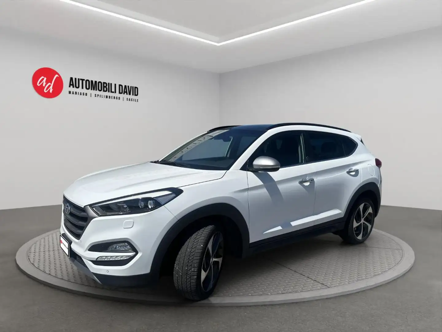 Hyundai TUCSON 1.7 CRDi DCT Sound Edition Bianco - 1