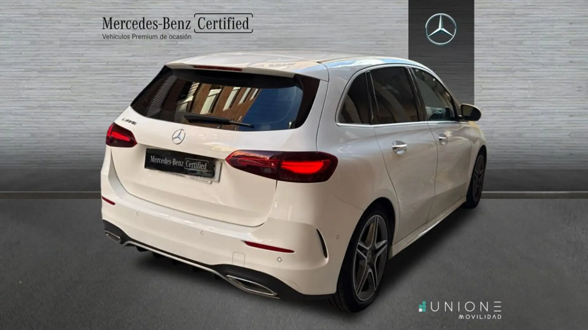 Mercedes-Benz B 180 d AMG Line (EURO 6d) - 2