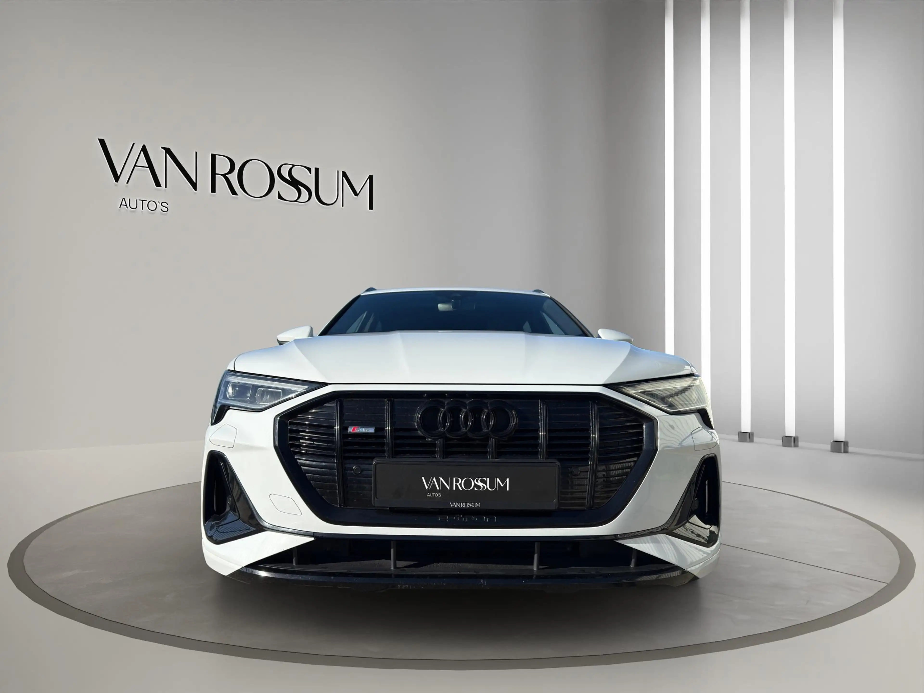 Audi e-tron e-tron 50 quattro Launch edition Black | Pano | S- — photo 8