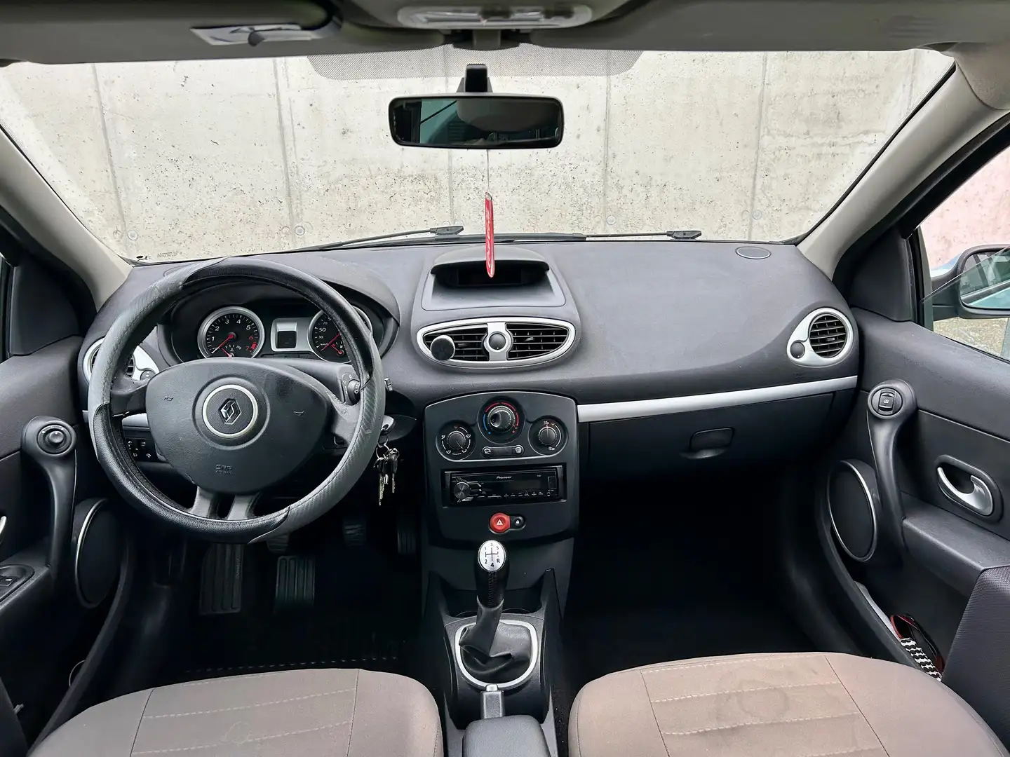 Renault Clio Clio Dynamique 1,2 16V Dynamique Blau - 1