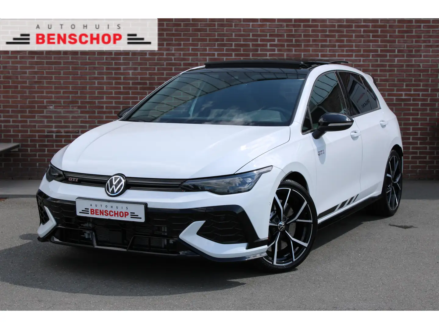 Volkswagen Golf GTI 2.0 TSI 300PK CLUBSPORT |AKRAPOVIC|PANO-DAK|DCC-PR Weiß - 1