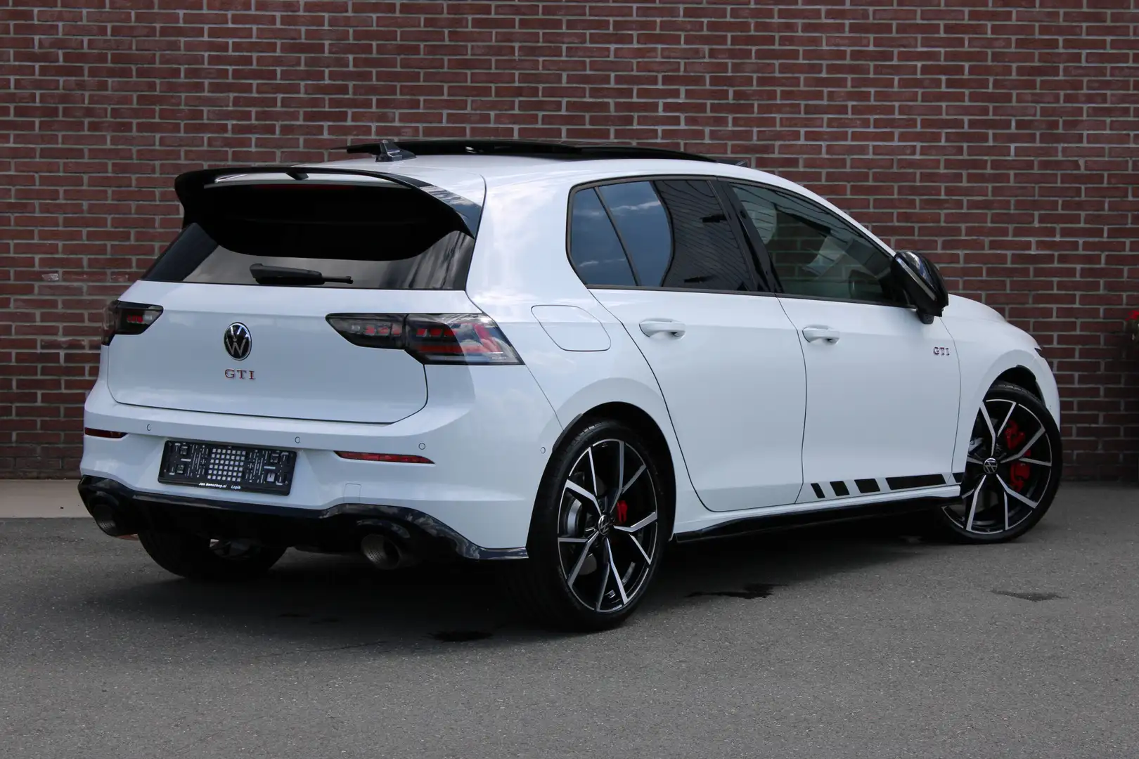 Volkswagen Golf GTI 2.0 TSI 300PK CLUBSPORT |AKRAPOVIC|PANO-DAK|DCC-PR Weiß - 2