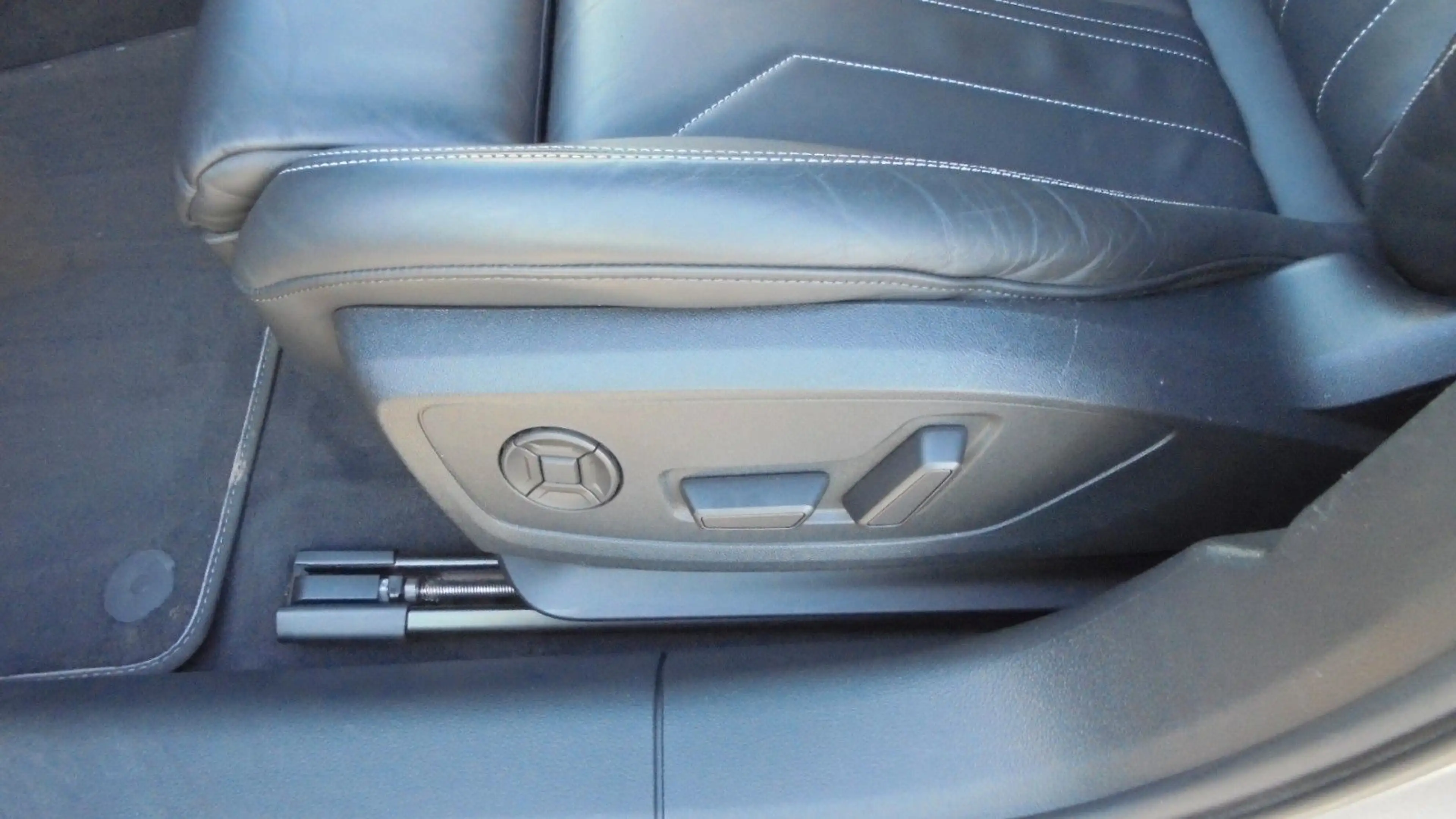 Audi A6 Avant 55 TFSI quattro sport, Panoramadach,LED — photo 13