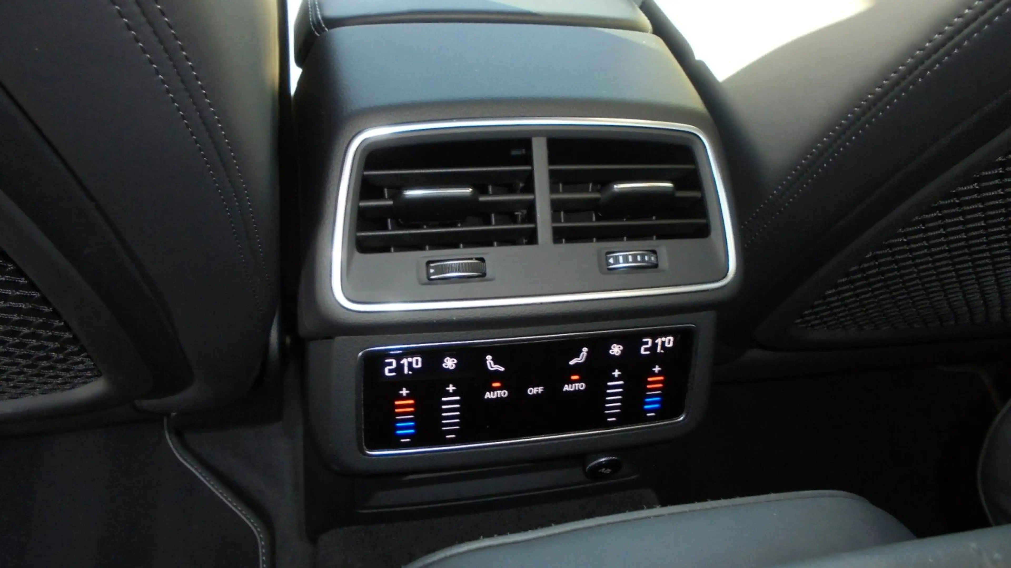 Audi A6 Avant 55 TFSI quattro sport, Panoramadach,LED — photo 15