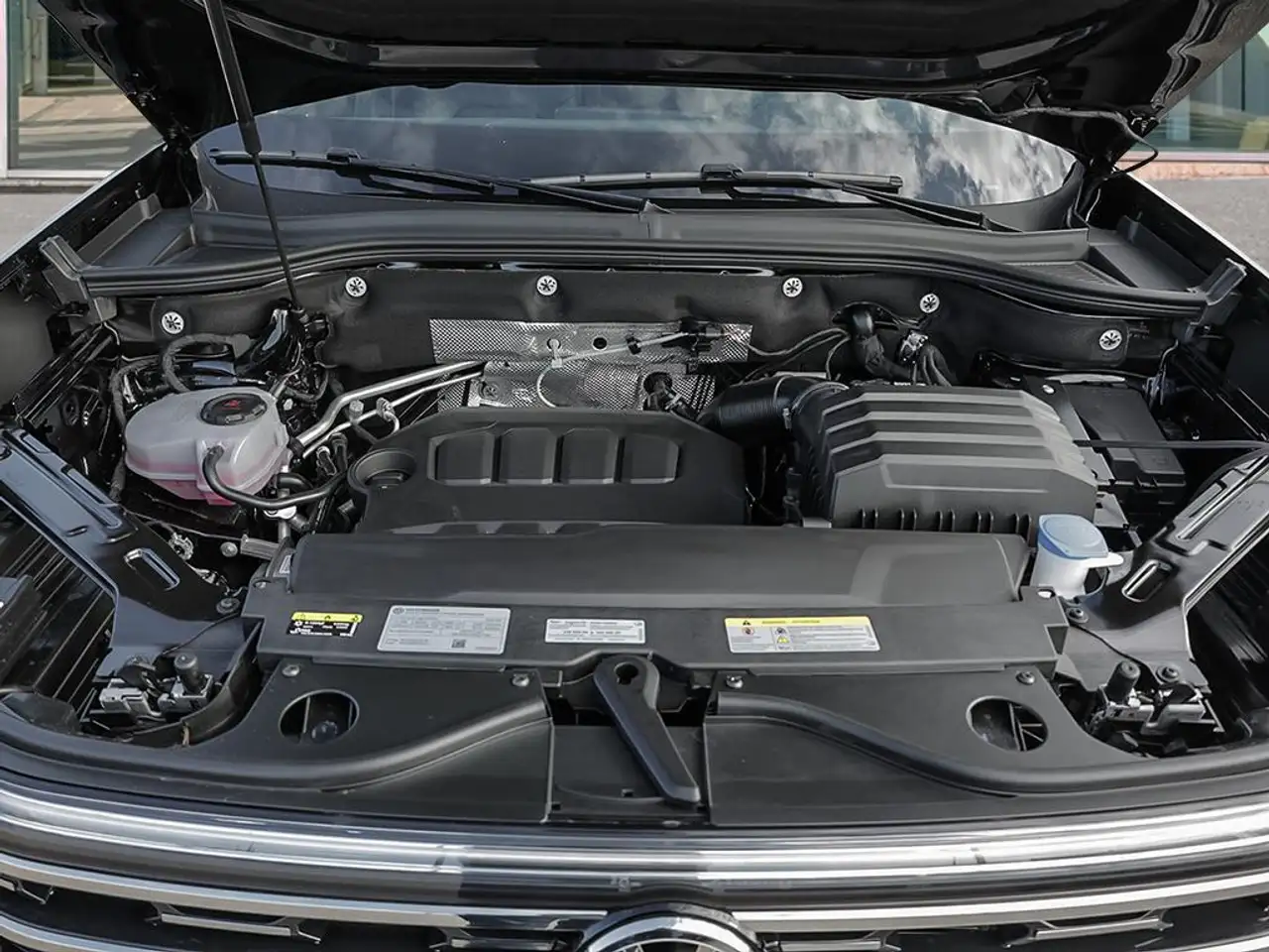 Volkswagen Atlas снимка Volkswagen Atlas