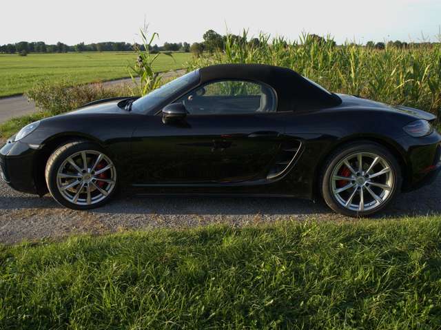 Imagine Porsche Boxster 718 Boxster S PDK