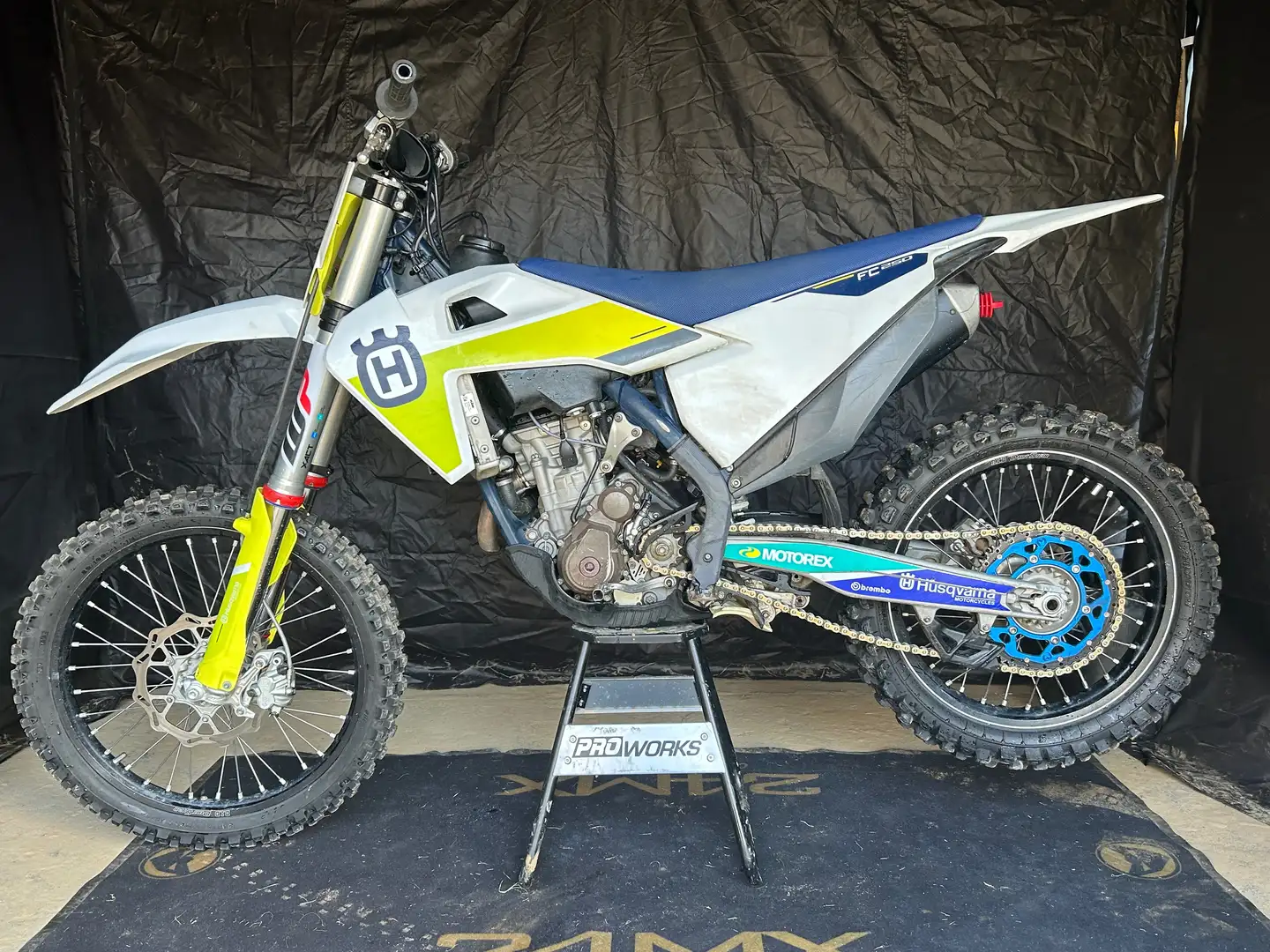 Husqvarna FC 250 Weiß - 2