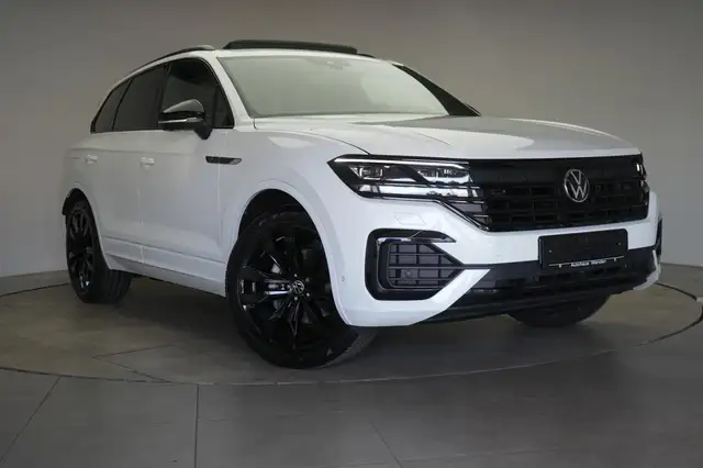 2022 Volkswagen Touareg in White for sale
