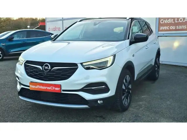 Opel Grandland X view 2