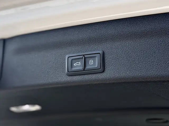 Audi A6 Avant view 8
