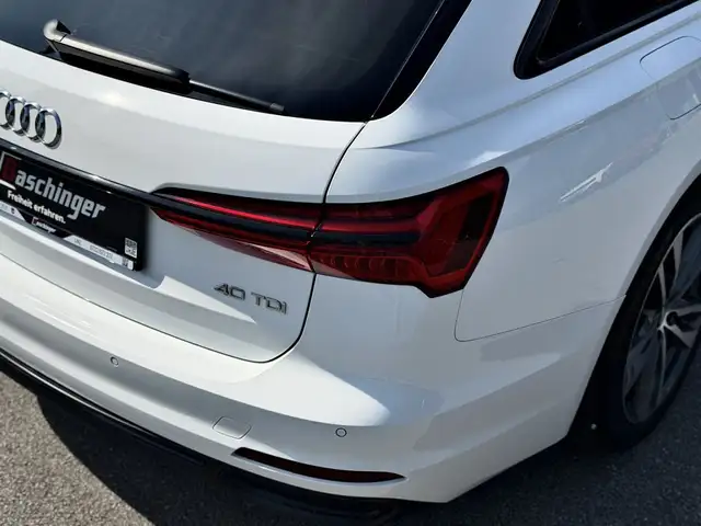 Audi A6 Avant view 10