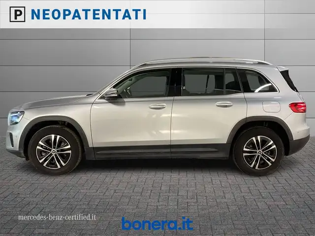 Mercedes-Benz GLB view 7