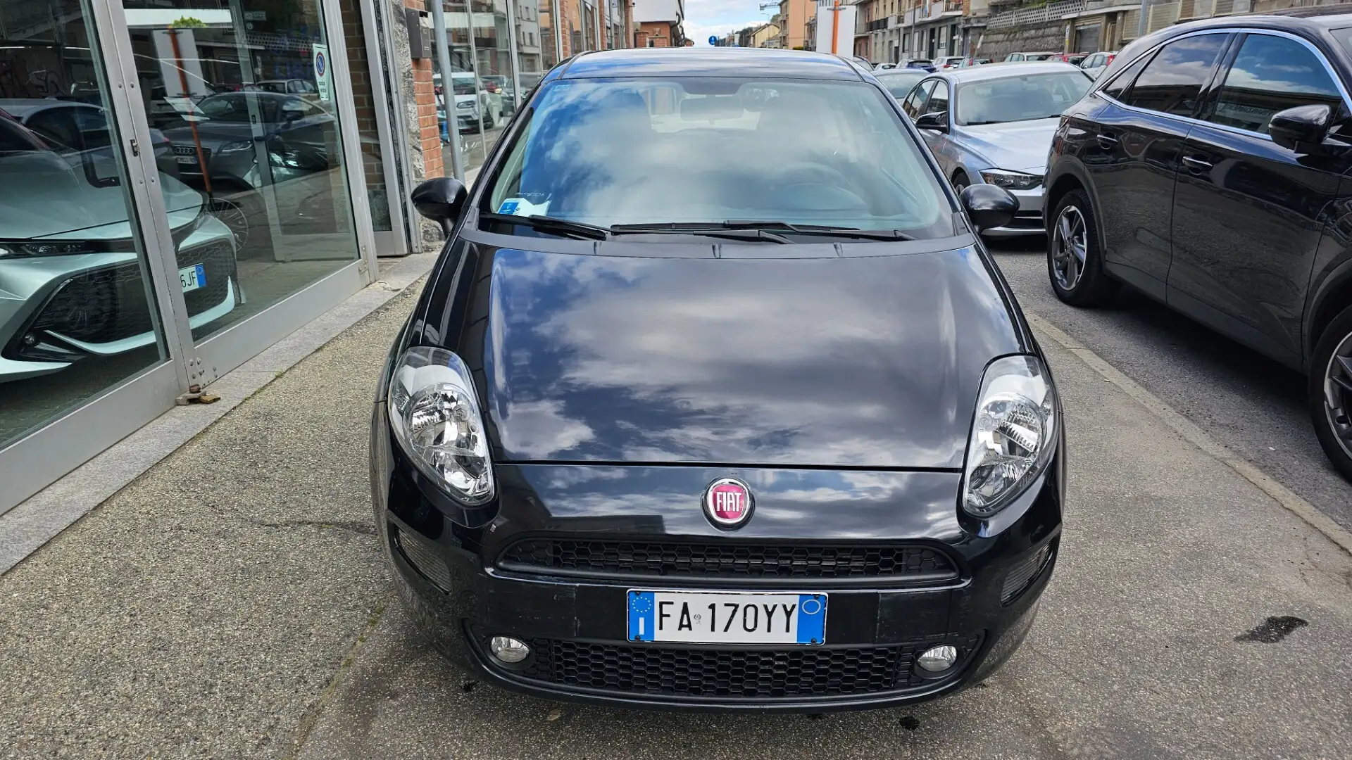 Fiat Punto 1.3 MJT II 75 CV 5 porte Street Nero - 2