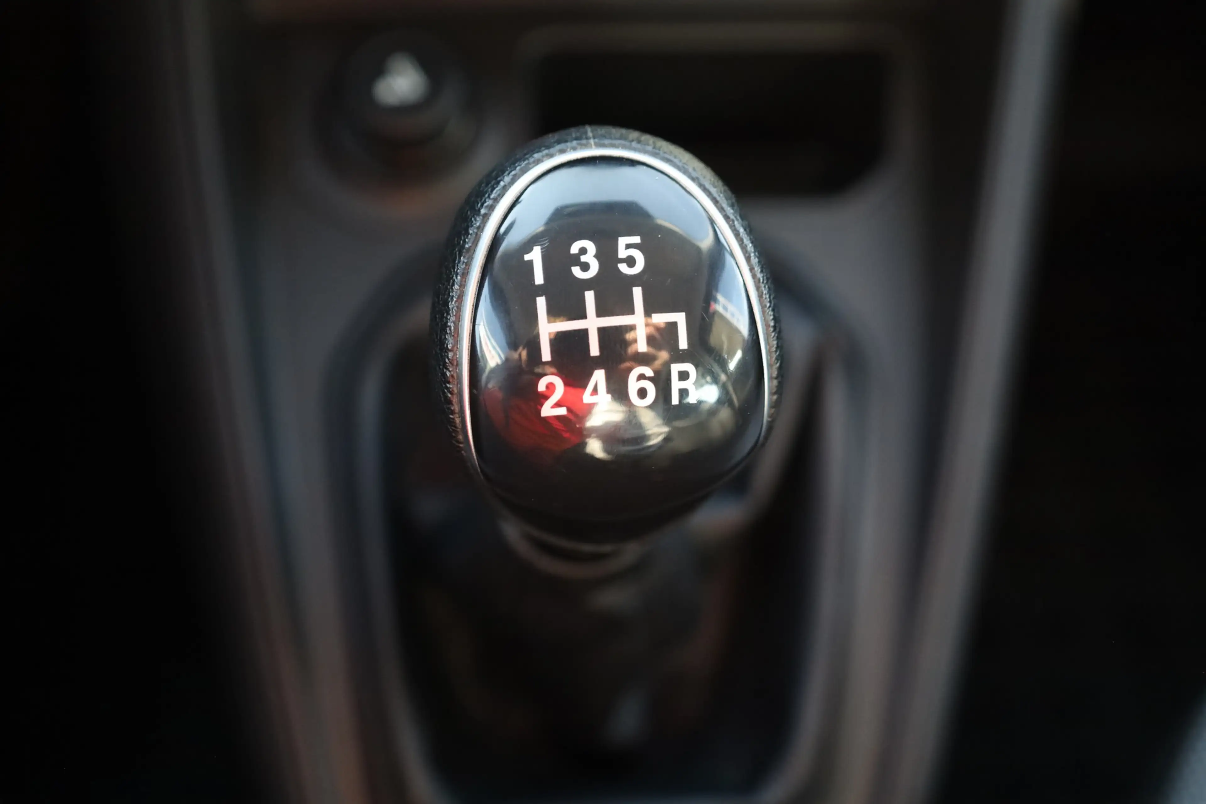Ford Transit Courier Sitzheizung DAB Kamera Klima USB — photo 22