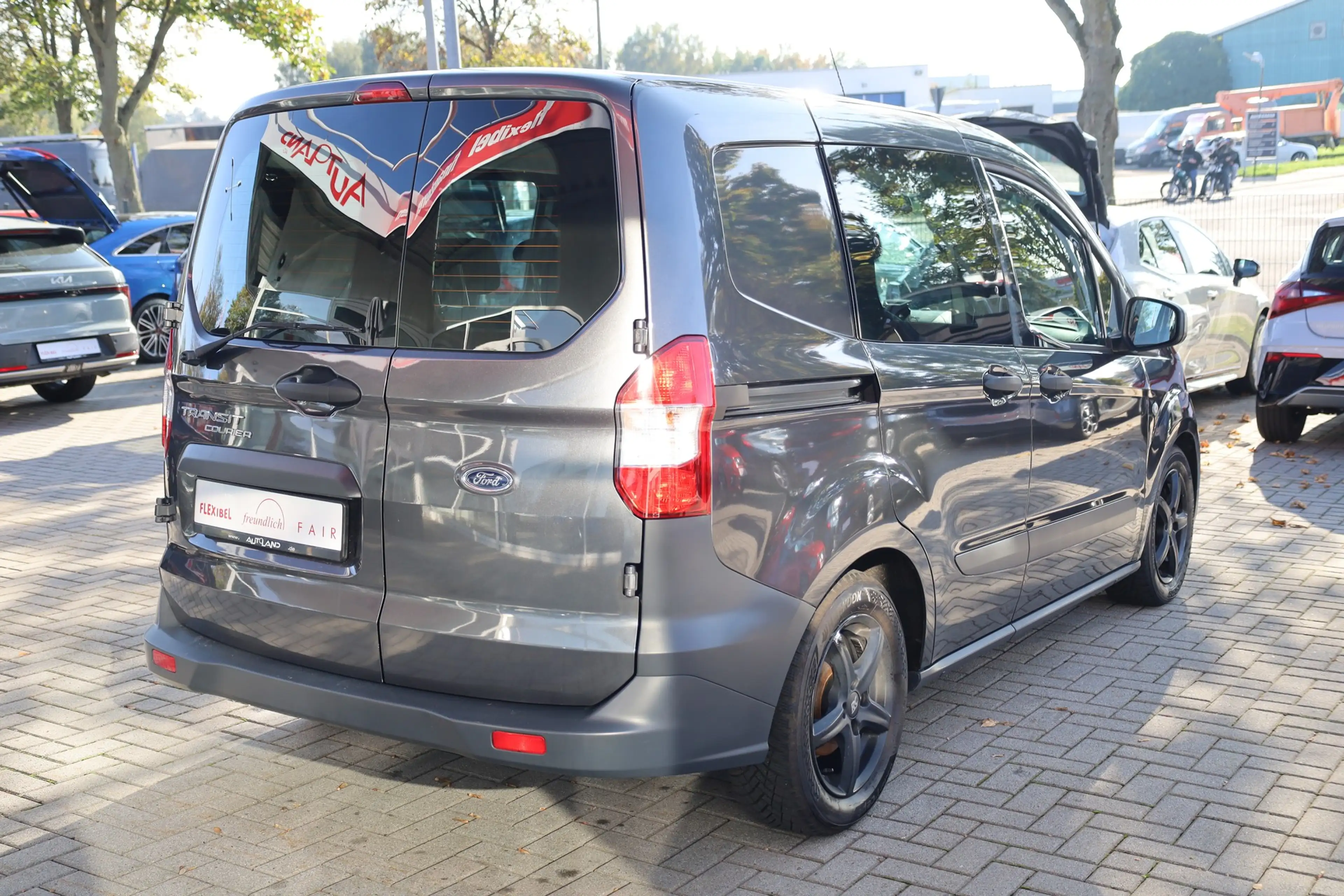 Ford Transit Courier Sitzheizung DAB Kamera Klima USB — photo 6
