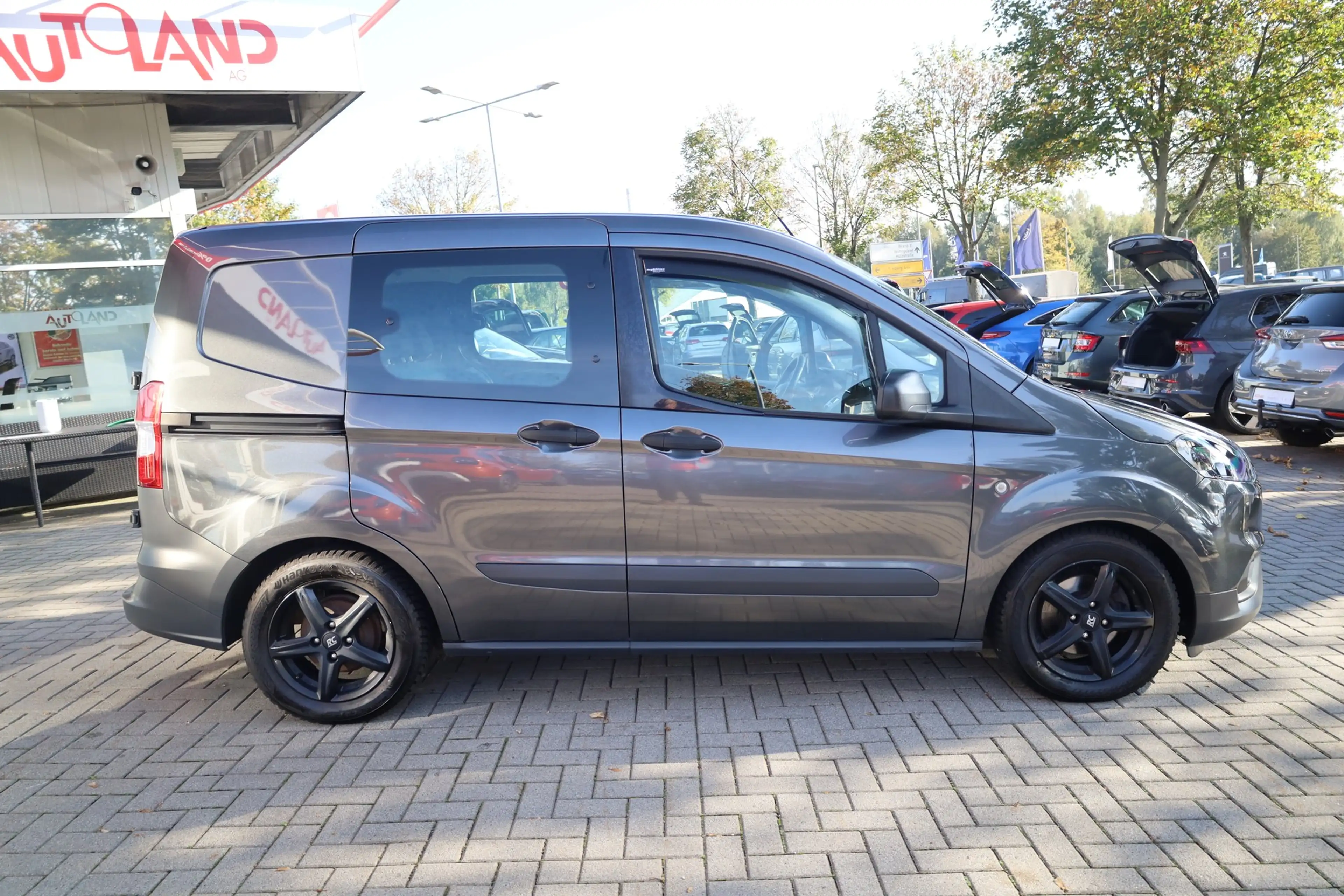 Ford Transit Courier Sitzheizung DAB Kamera Klima USB — photo 7