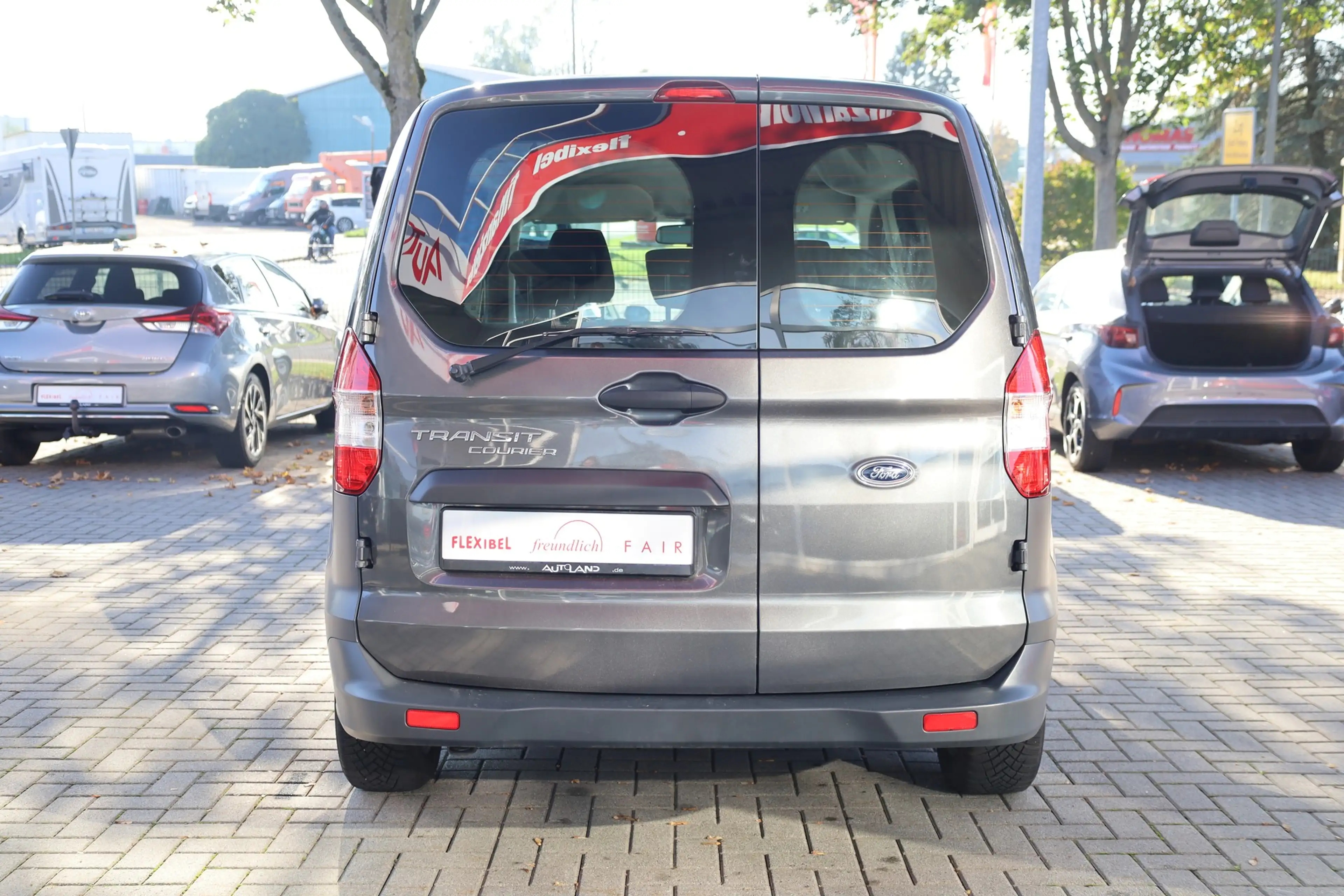 Ford Transit Courier Sitzheizung DAB Kamera Klima USB — photo 5