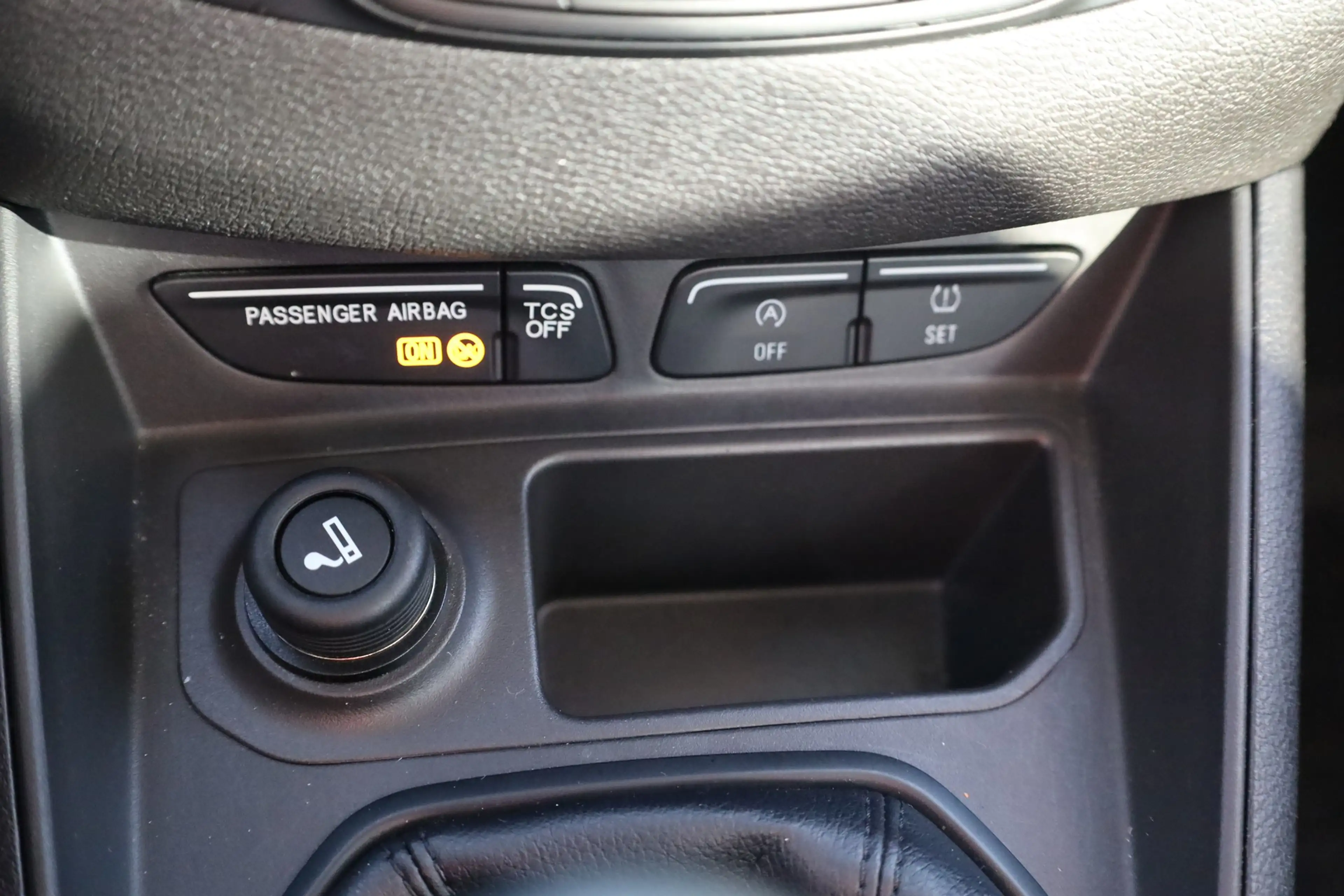 Ford Transit Courier Sitzheizung DAB Kamera Klima USB — photo 21
