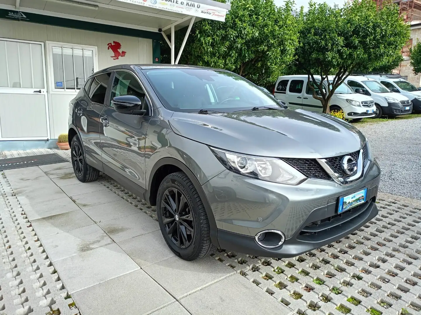 Nissan Qashqai 1.2 DIG-T (solo km 43.000) Gris - 2