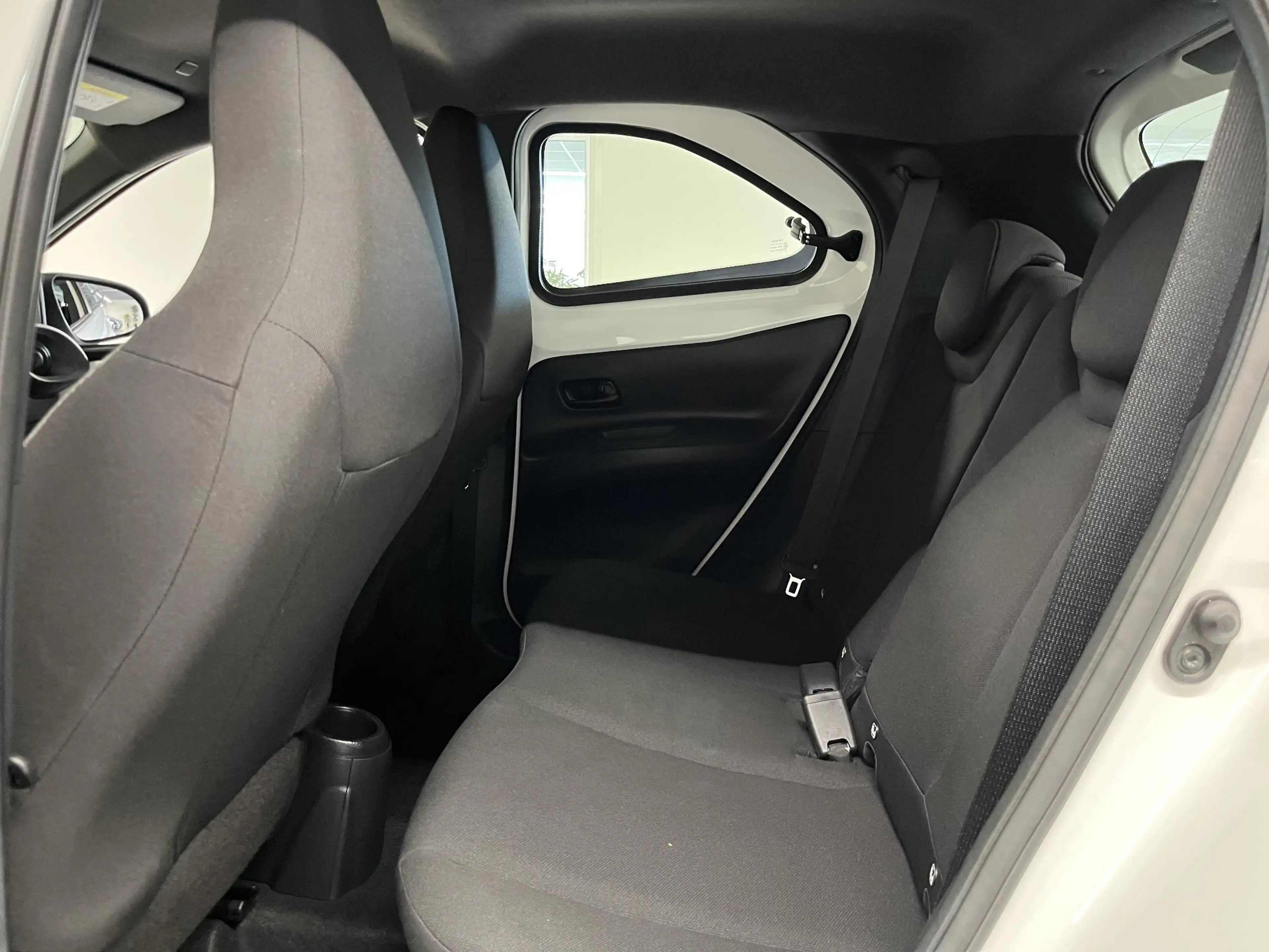 Toyota Aygo X 1.0 VVT-i MT Play — photo 13