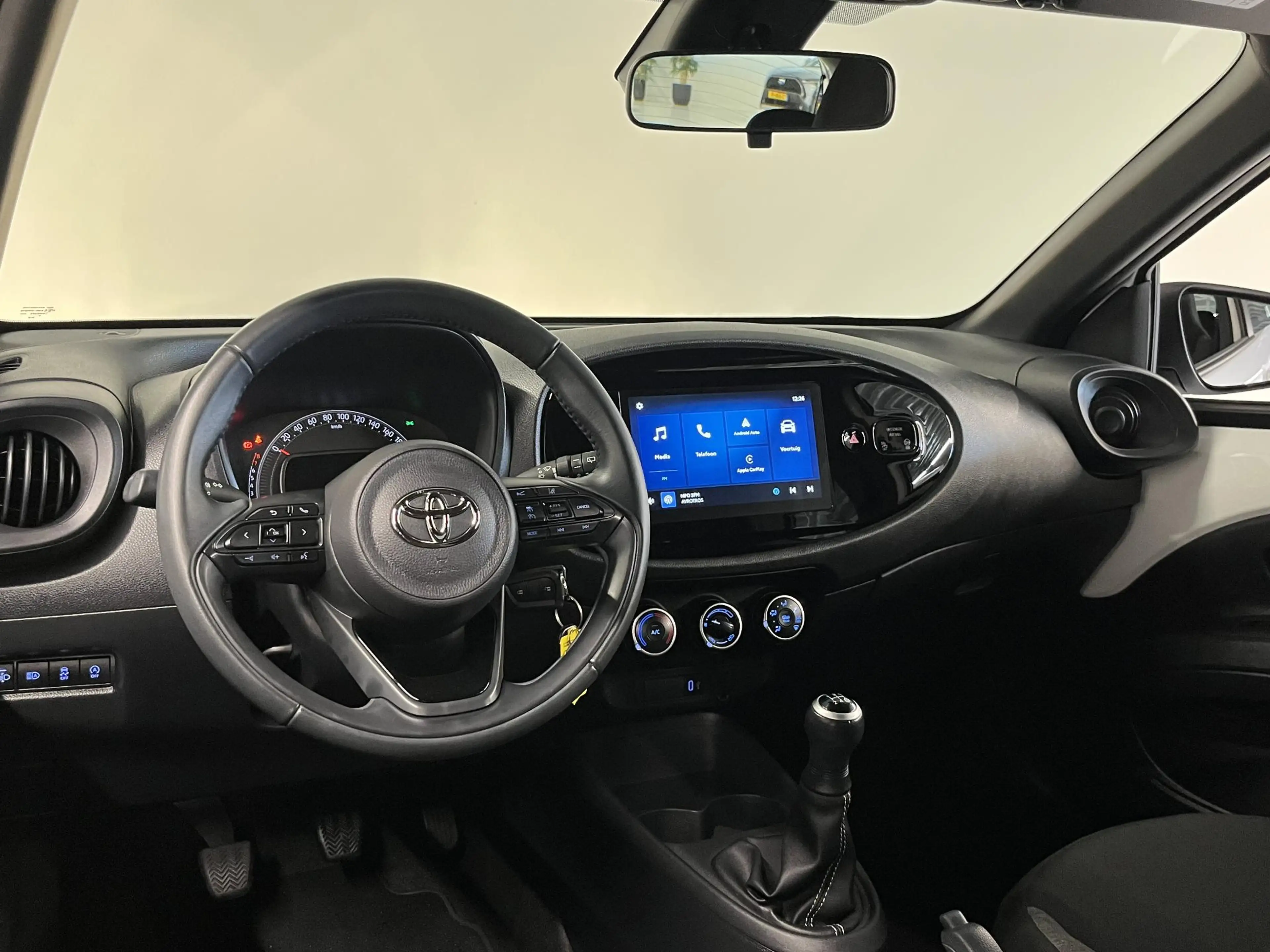 Toyota Aygo X 1.0 VVT-i MT Play — photo 10