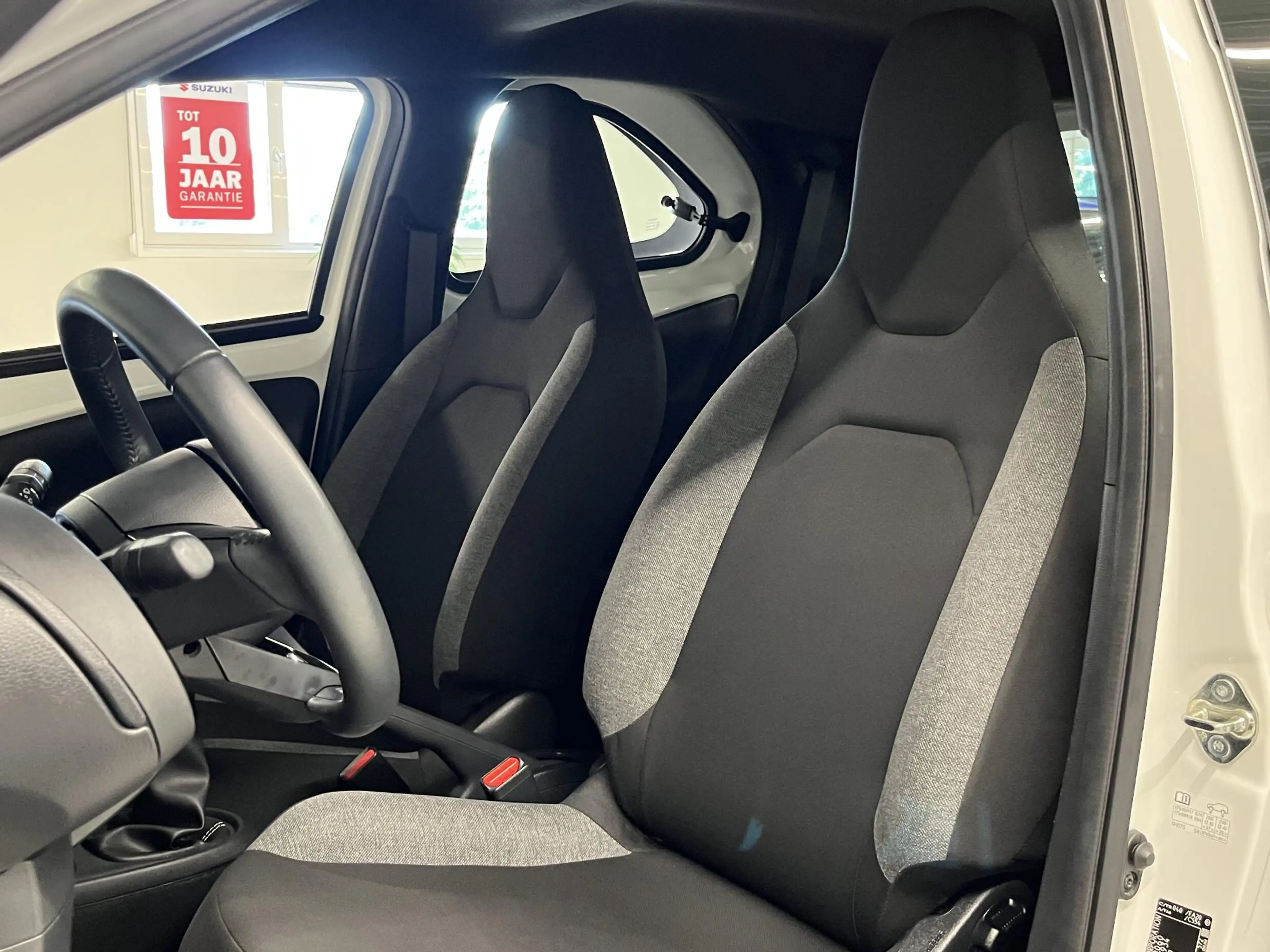 Toyota Aygo X 1.0 VVT-i MT Play — photo 11