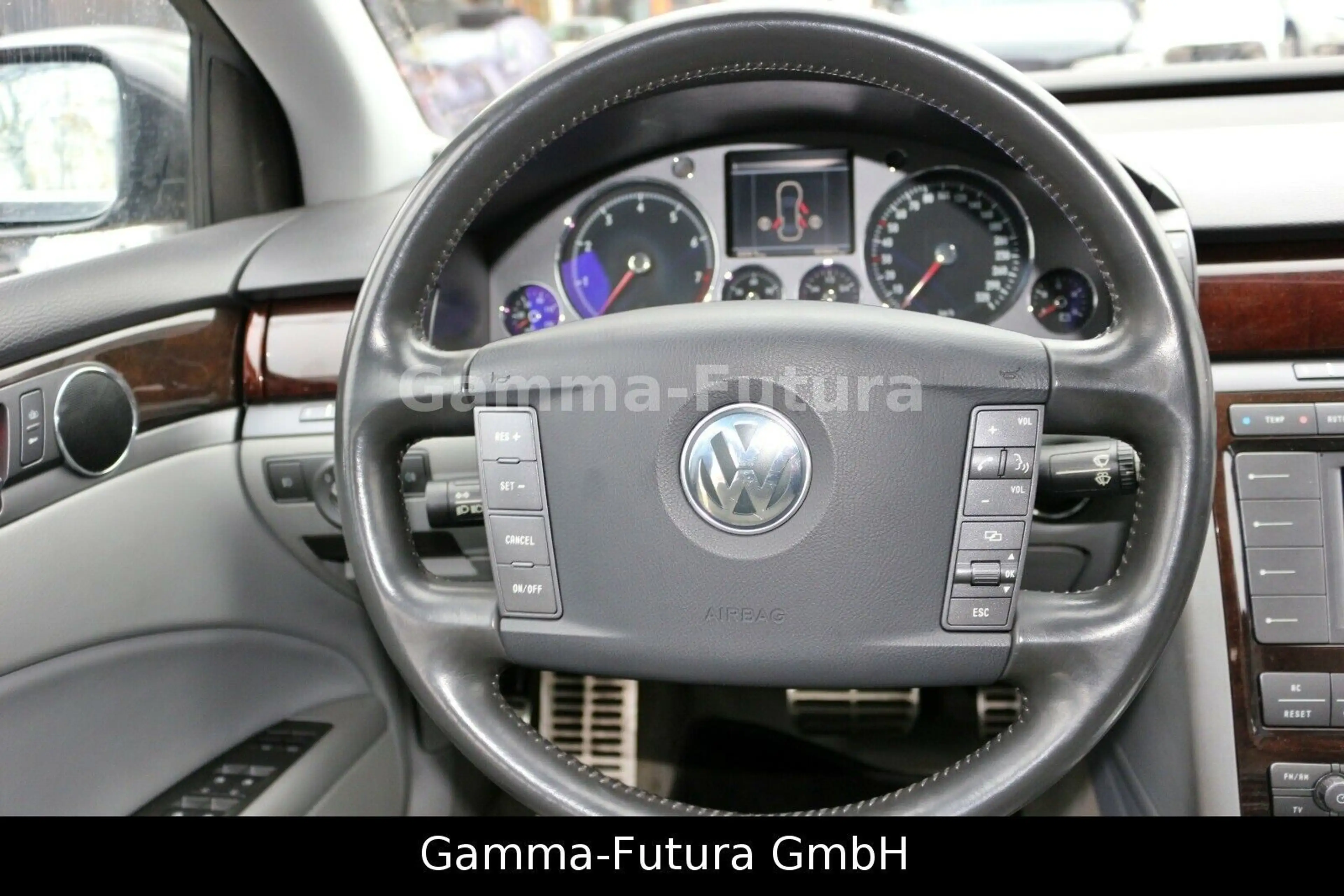 Volkswagen Phaeton V8 4Motion Leder Bi-Xenon Stand-Heizung — photo 15