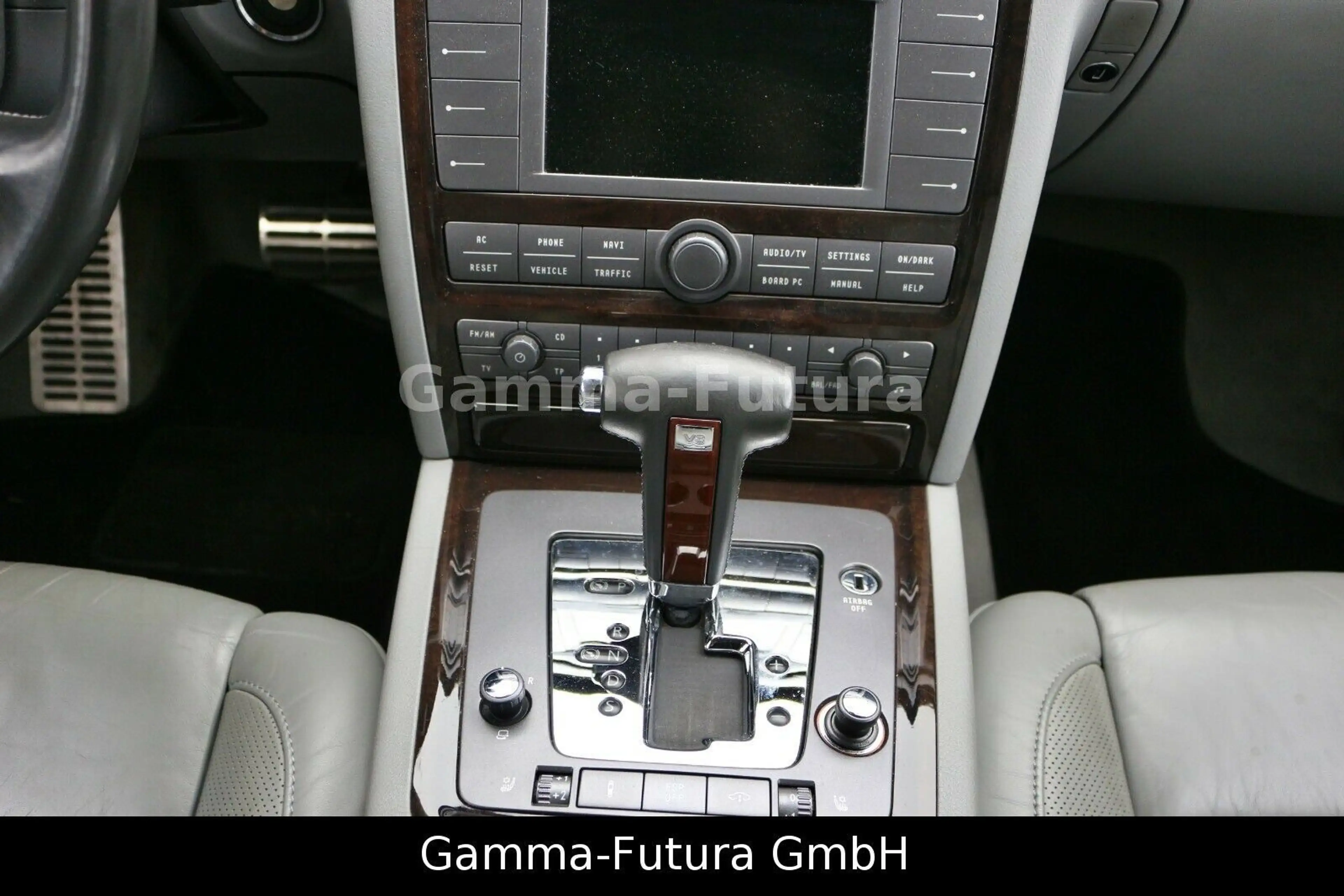 Volkswagen Phaeton V8 4Motion Leder Bi-Xenon Stand-Heizung — photo 14