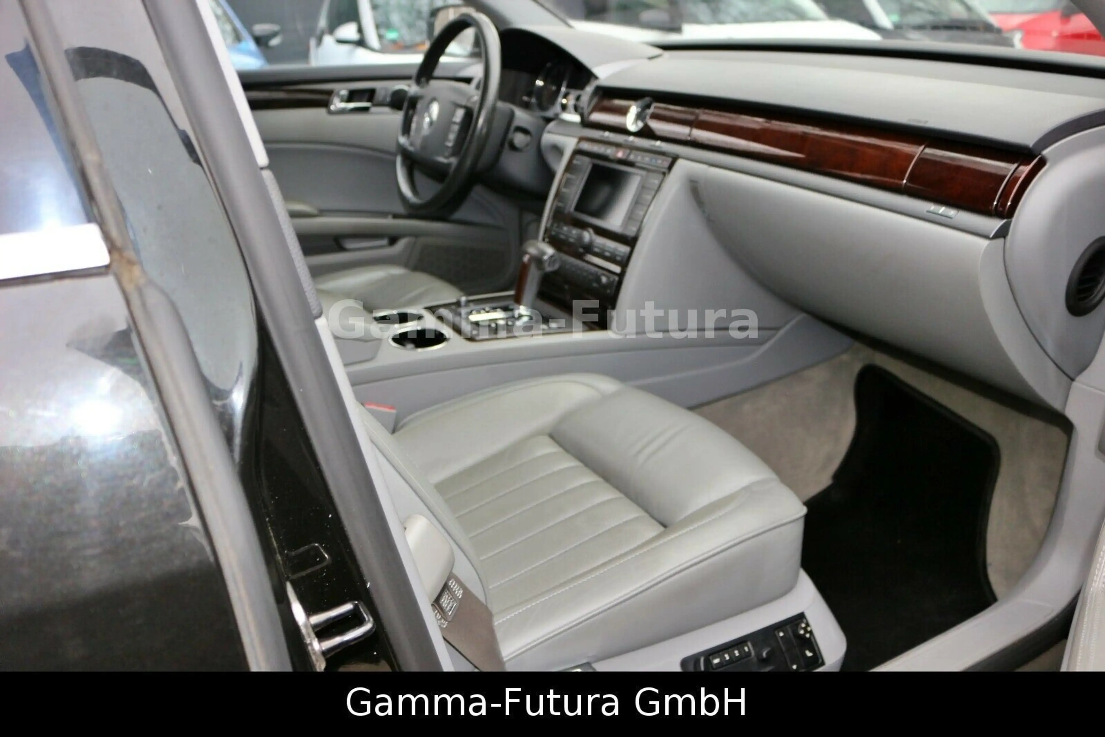 Volkswagen Phaeton V8 4Motion Leder Bi-Xenon Stand-Heizung — photo 12