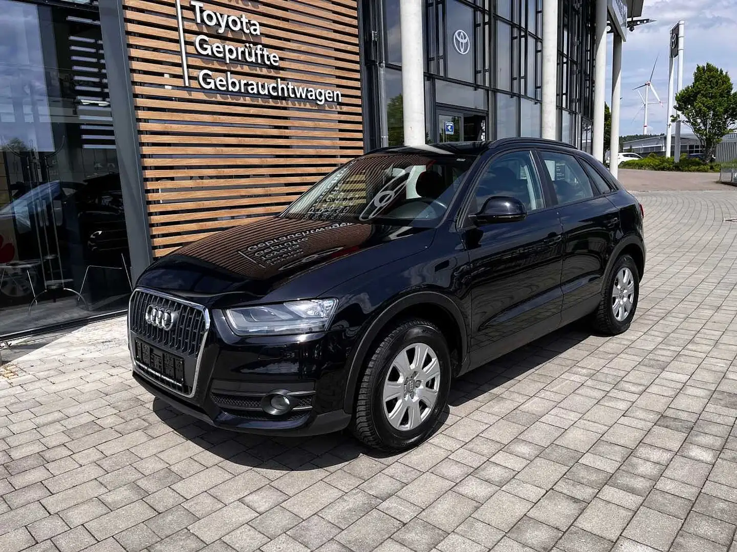 Audi Q3 2.0 TDI Schwarz - 2