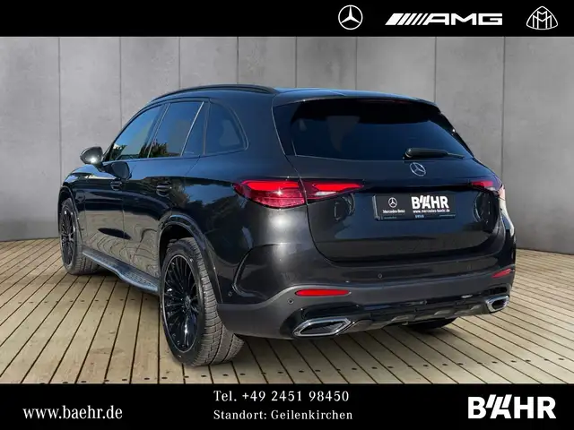 Mercedes-Benz GLC view 3