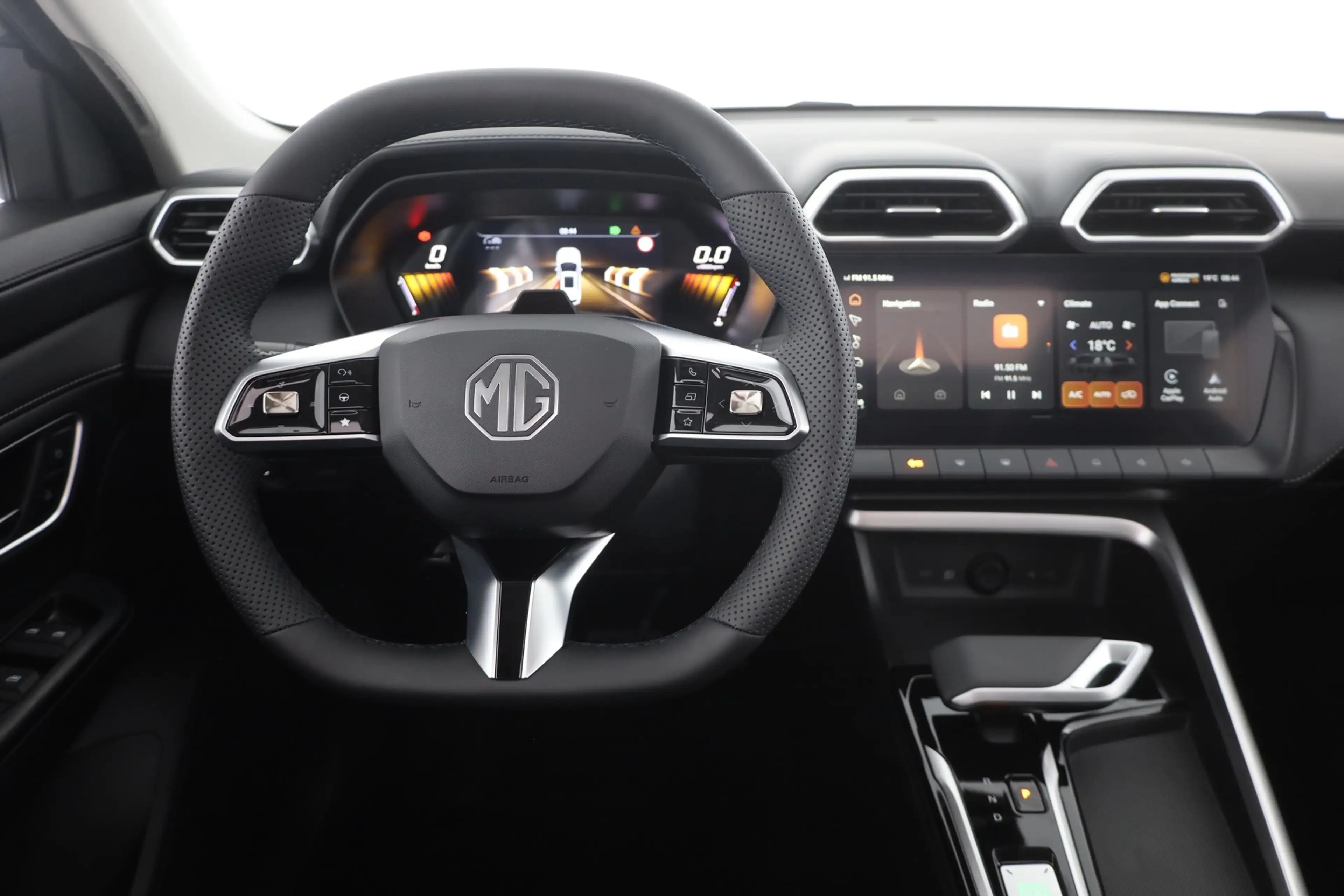 MG ZS 1.5 Hybrid Luxury Aut. LED ACC 360° Pano — photo 10