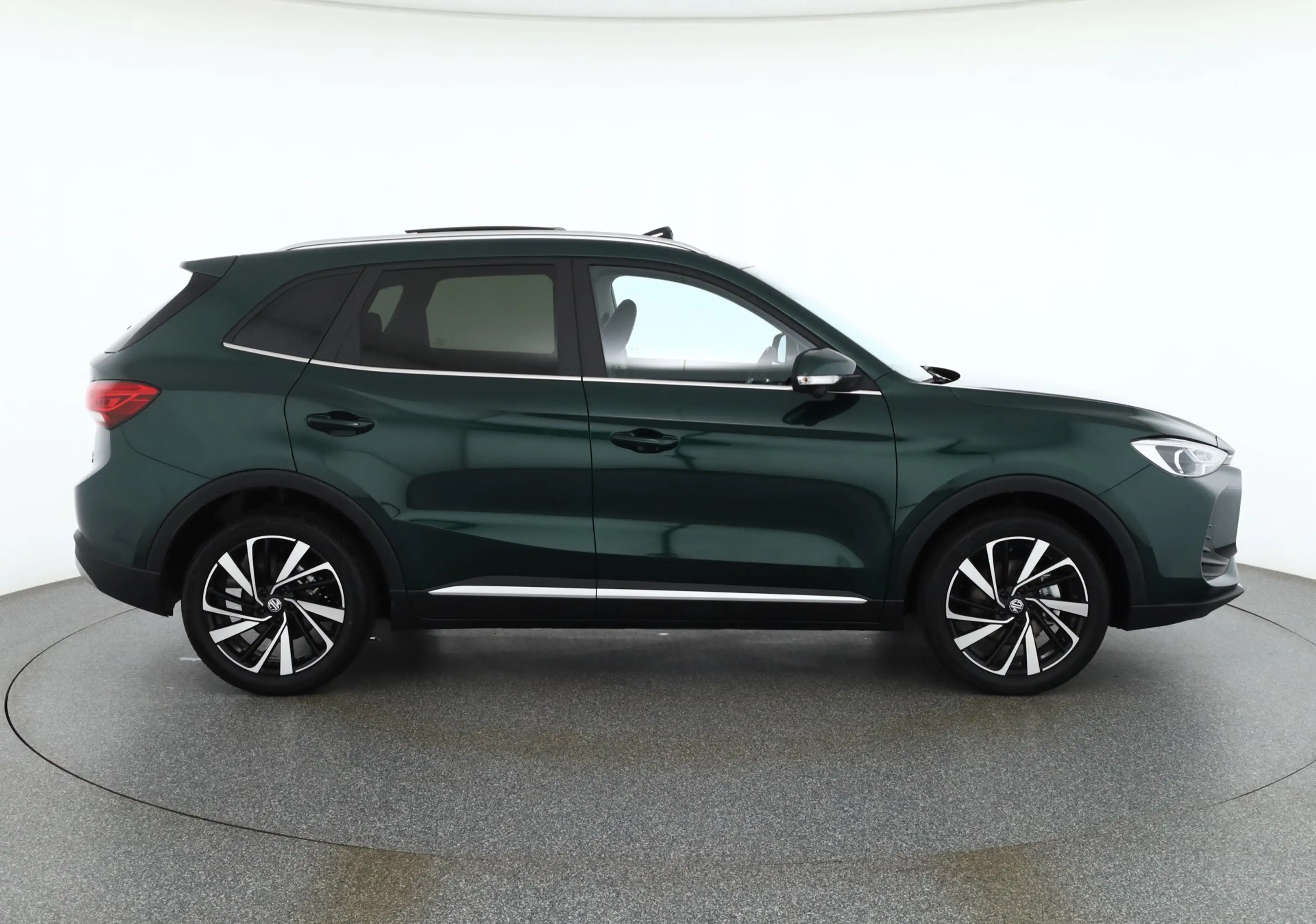 MG ZS 1.5 Hybrid Luxury Aut. LED ACC 360° Pano — photo 6