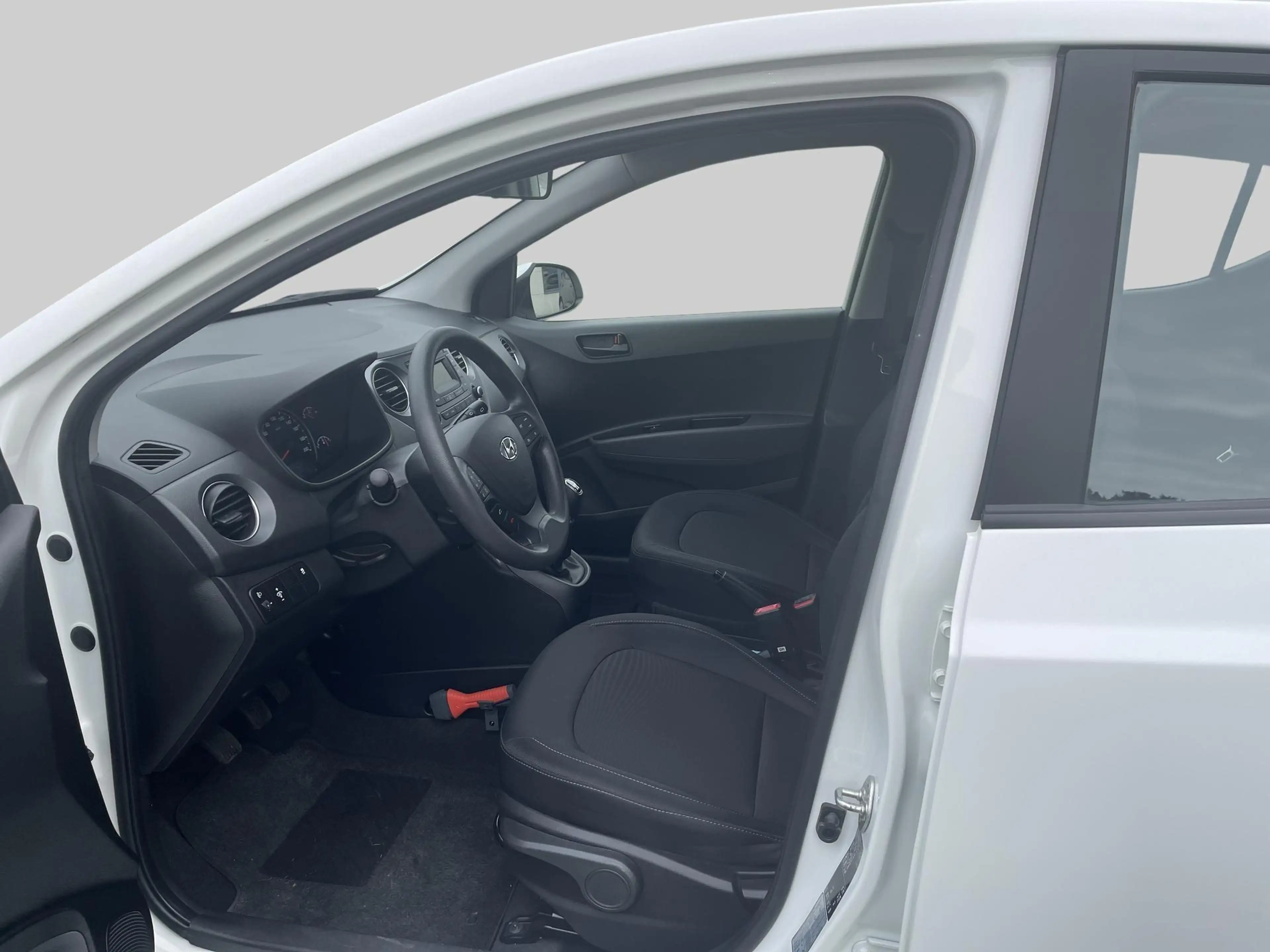 Hyundai i10 1.0i Comfort — photo 12
