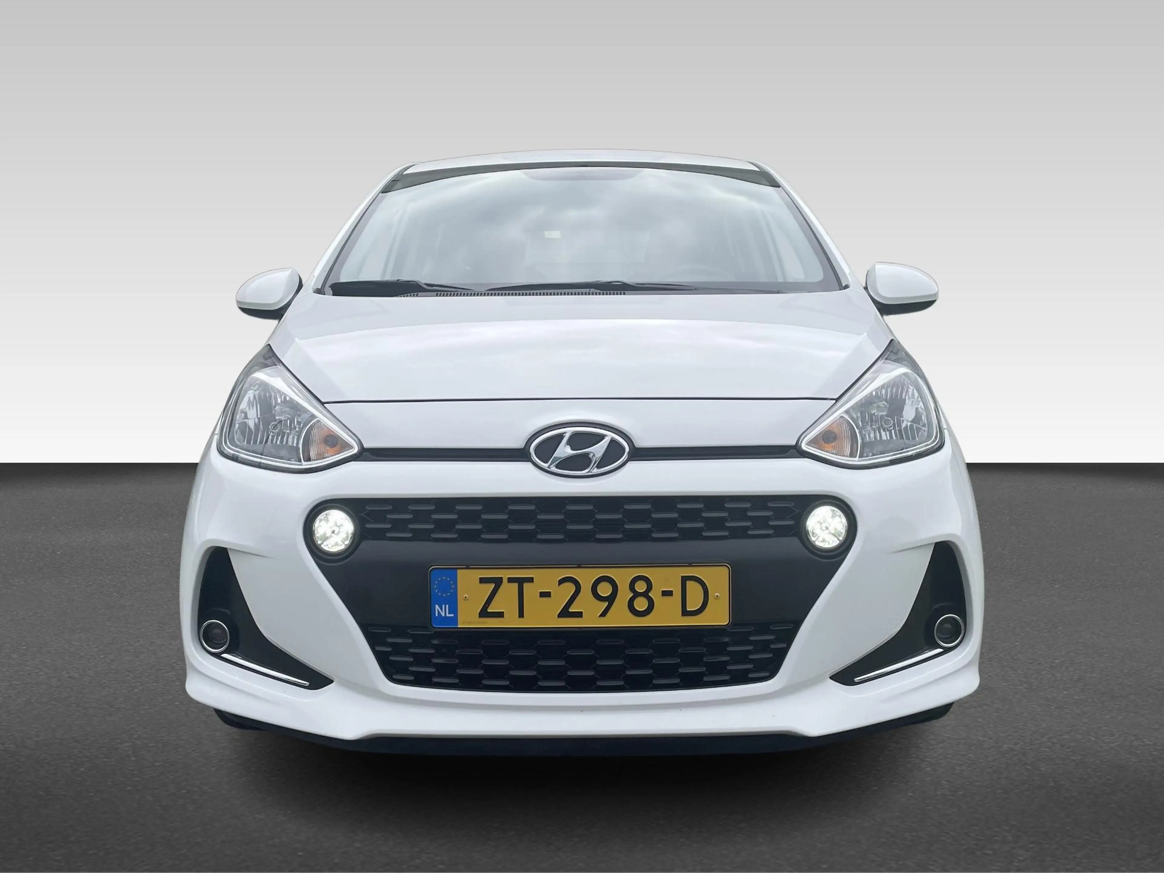 Hyundai i10 1.0i Comfort — photo 7