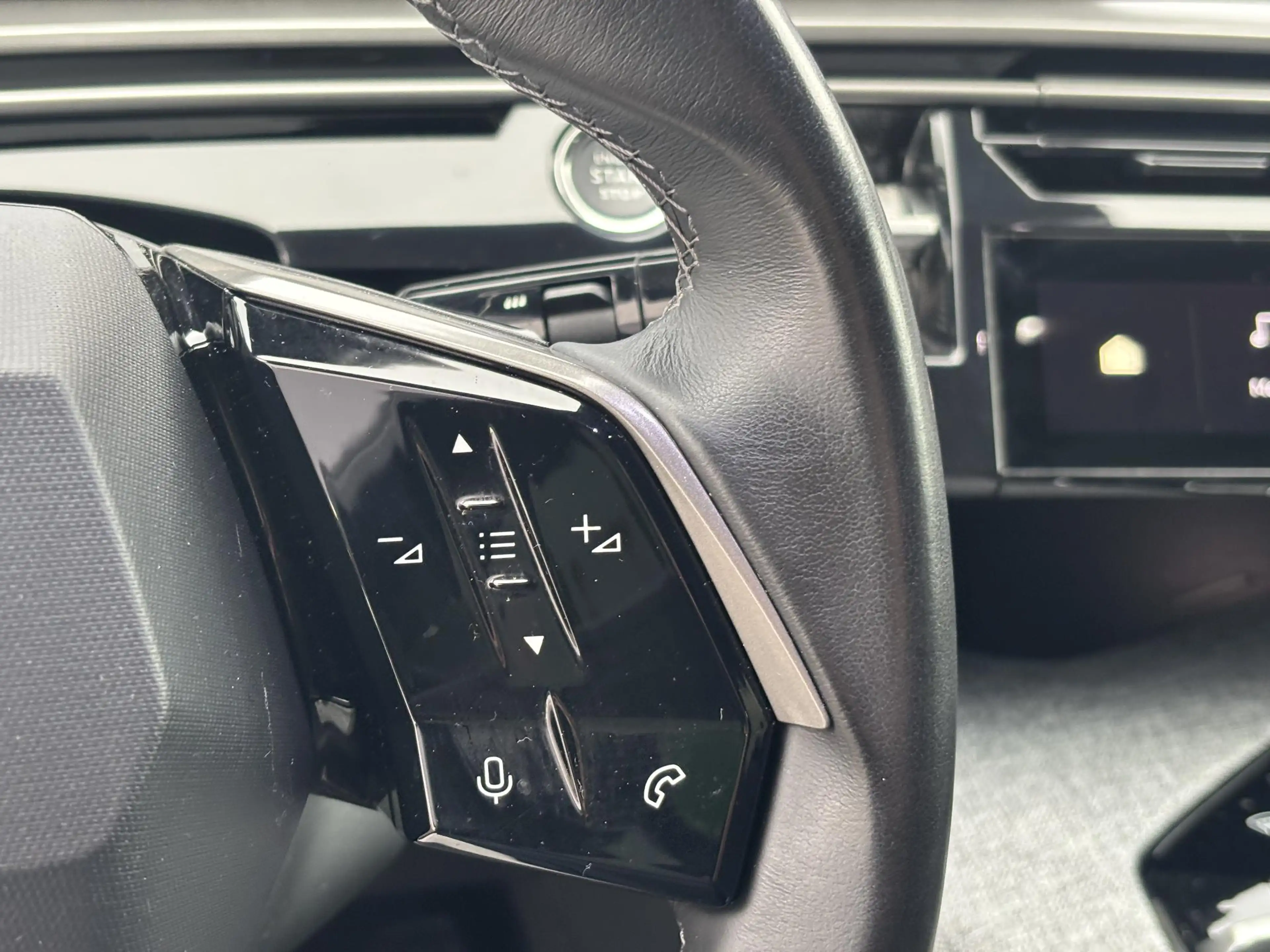 Peugeot 3008 e-3008 Allure Avantage 210 73 kWh I 360 vision & D — photo 15