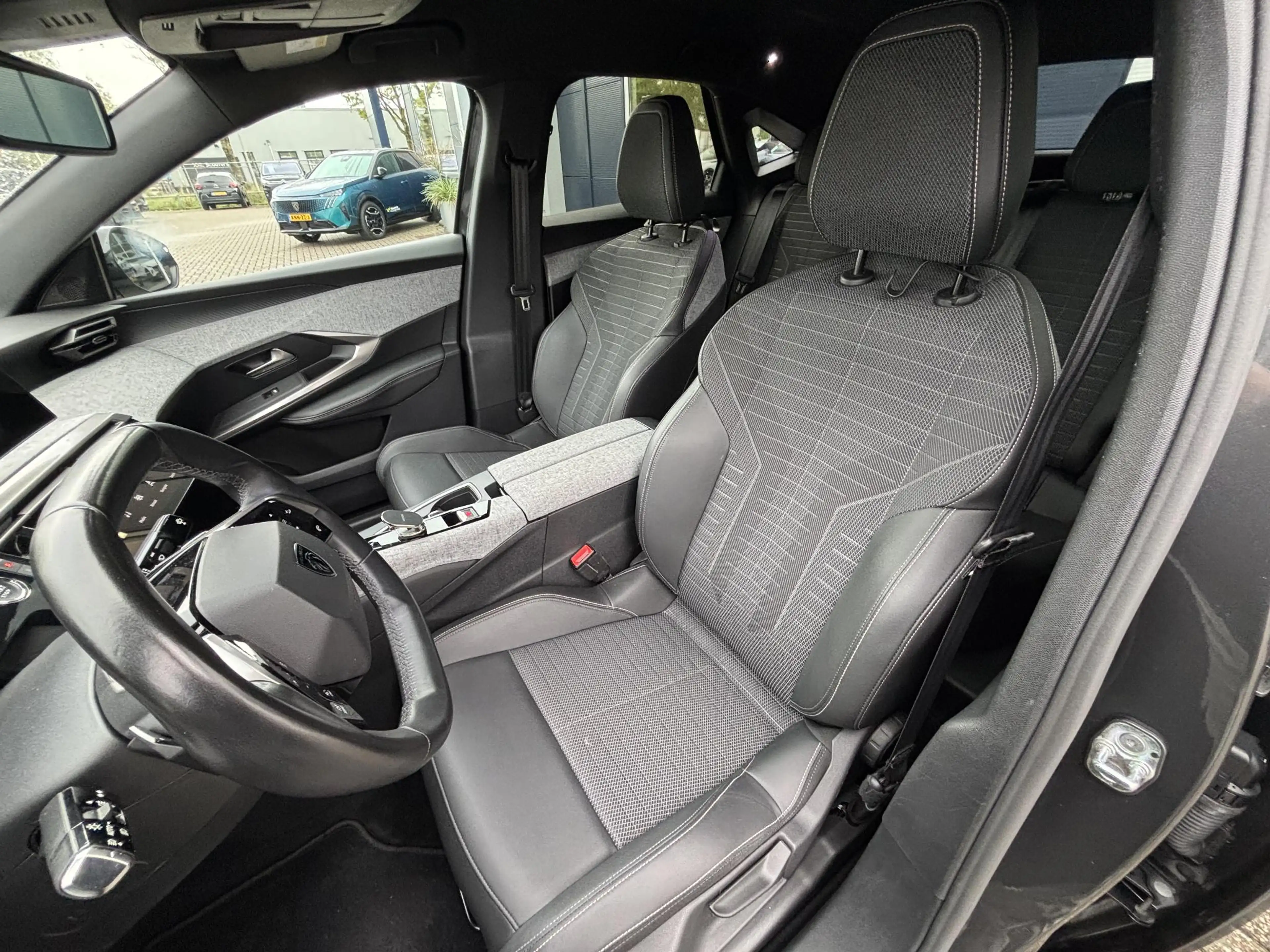 Peugeot 3008 e-3008 Allure Avantage 210 73 kWh I 360 vision & D — photo 11