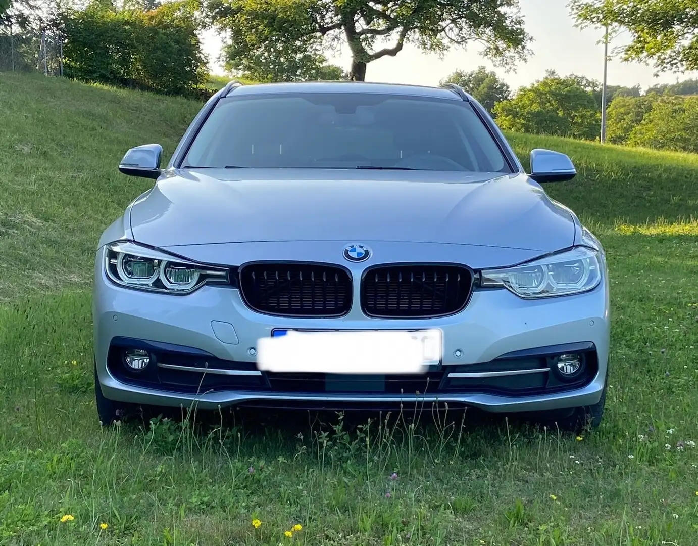 BMW 320 320d Touring Aut. Sport Line, 8-fach bereift Ezüst - 2