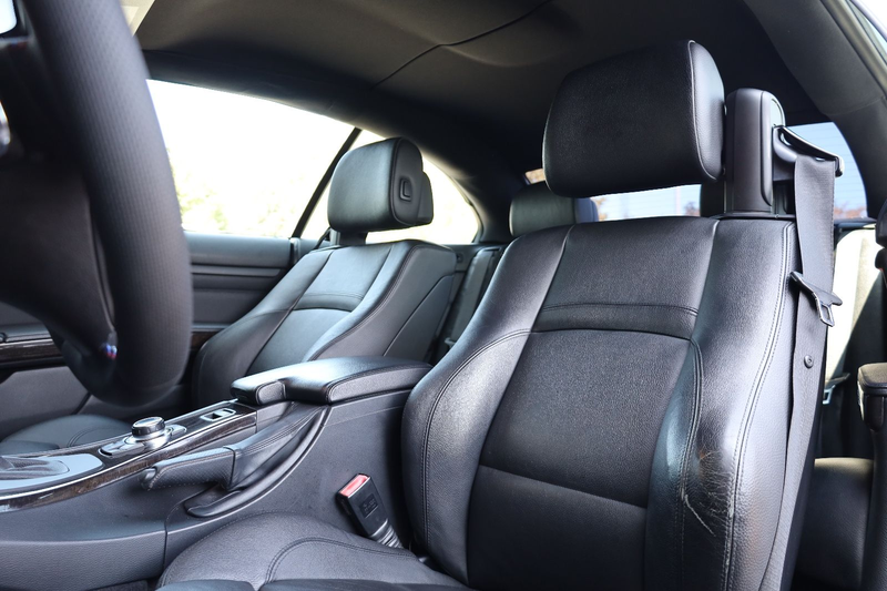 BMW 335 i Cabrio/Navi/Xenon/Sitzheizung/Bluetooth/R19 — photo 10