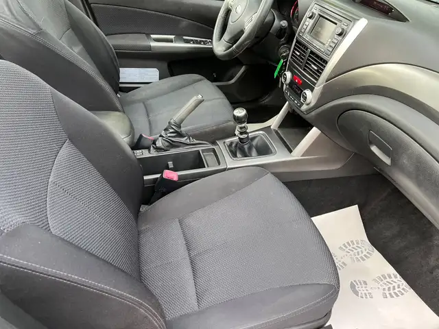 Subaru Forester view 12