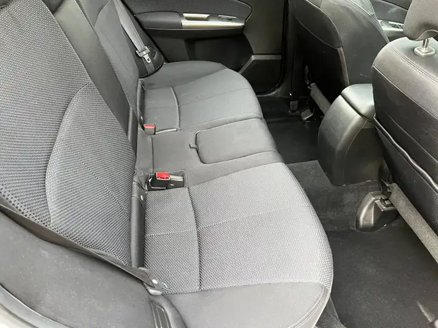 Subaru Forester view 14