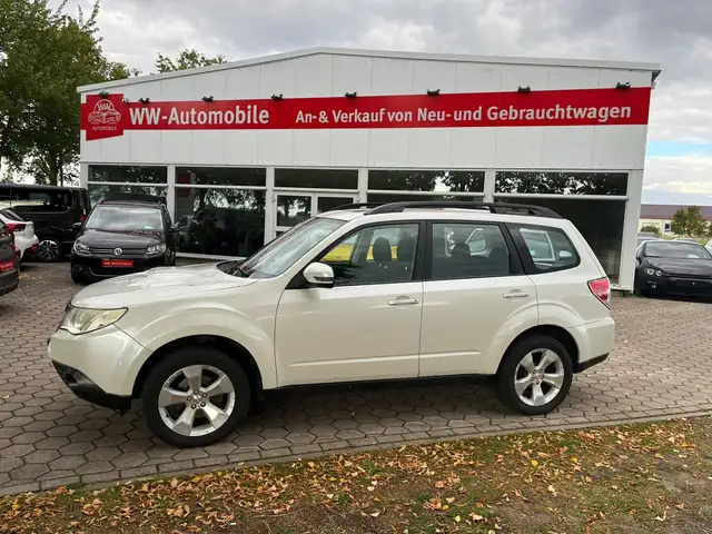 2012 Subaru Forester in White for sale