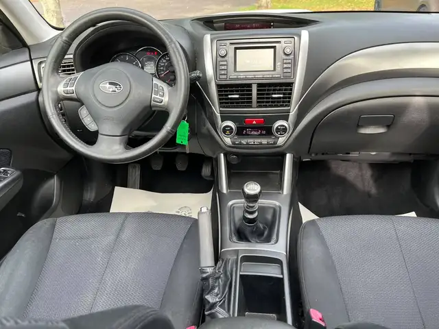 Subaru Forester view 10